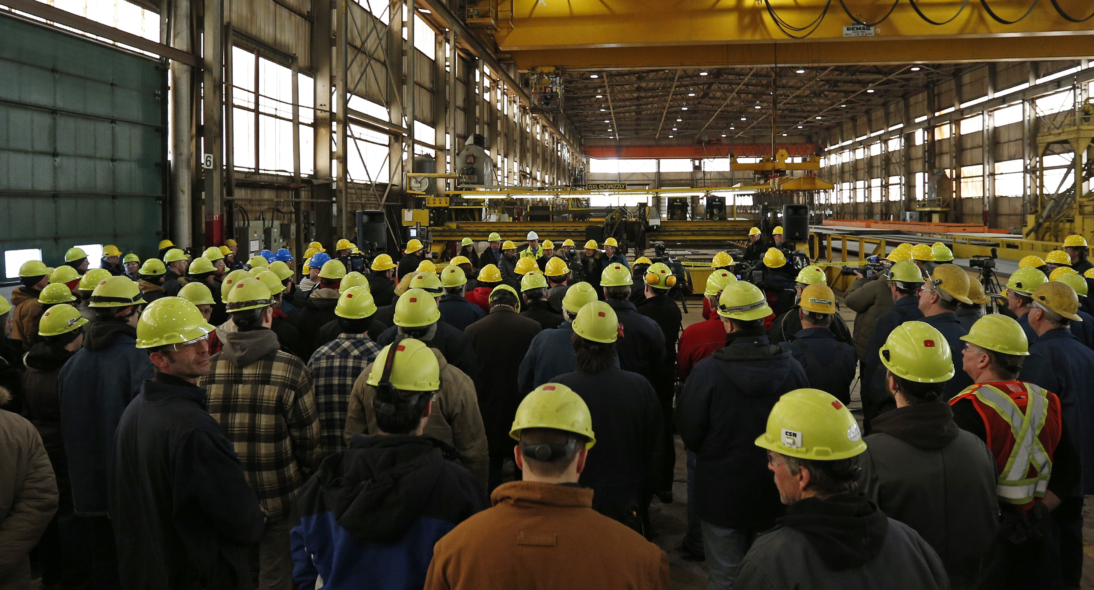 Québec Premier Pauline Marois welcomes 850th employee at Davie
